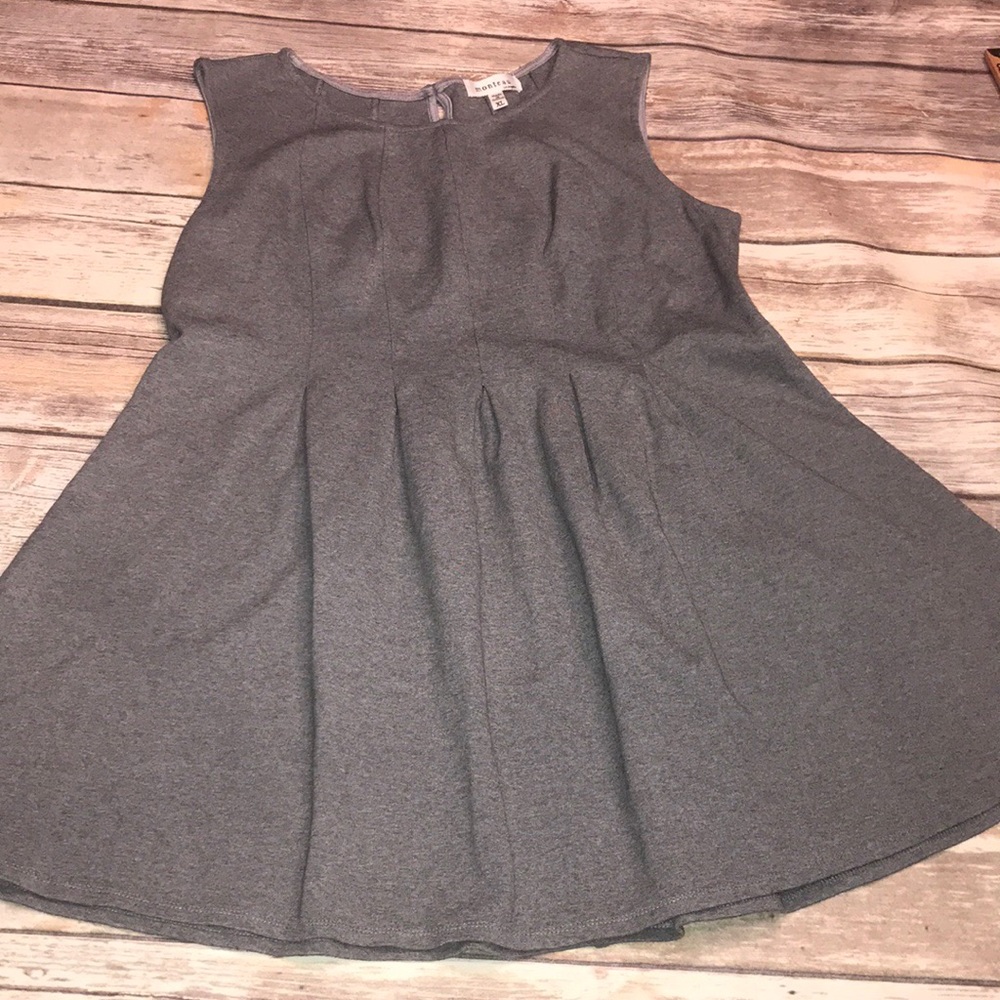 MONTEAU~Sleeveless Pleated Keyhole Tunic~XL